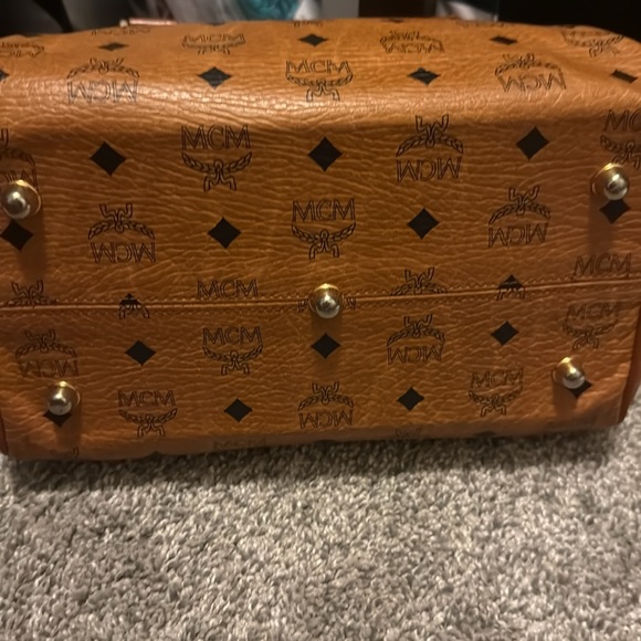 💎AUTHENTIC💎 MCM Cognac Visetos Boston Bag with matching small coin pouch - Picture 17 of 17